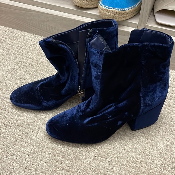 Sam Edelman Shoes - Sam Edelman velour booties